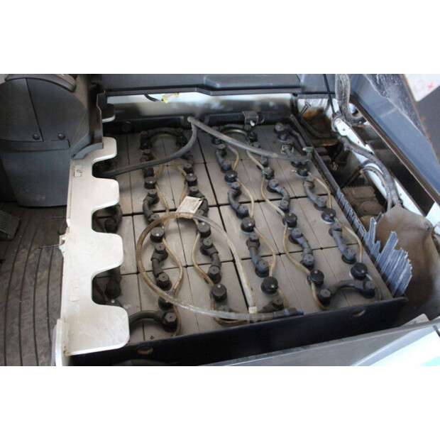 2018 UNICARRIERS AG2N1L18Q-46947079