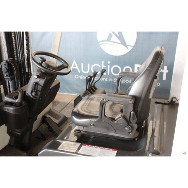 2015 UNICARRIERS JAG1N1L16Q-46947113