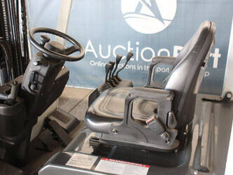 2015-unicarriers-jag1n1l16q-46947113