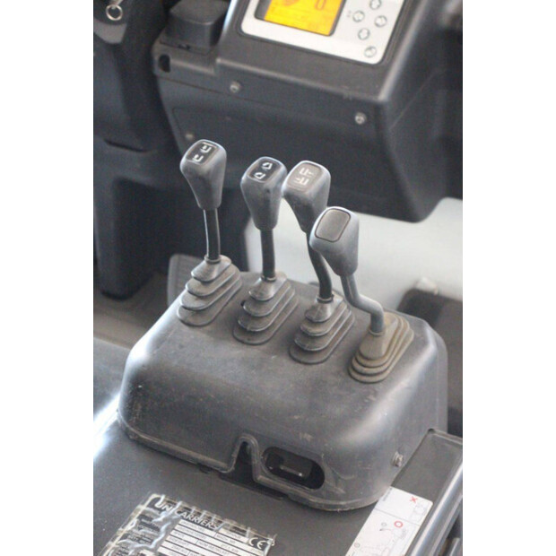 2015 UNICARRIERS JAG1N1L16Q-46947117