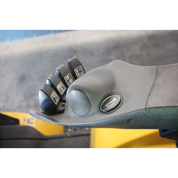 2017 Yale GLP25VX-46947148