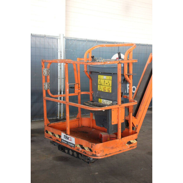 2013 JLG E300AJP-46947163