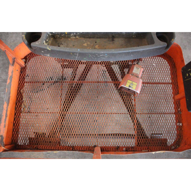 2013 JLG E300AJP-46947164