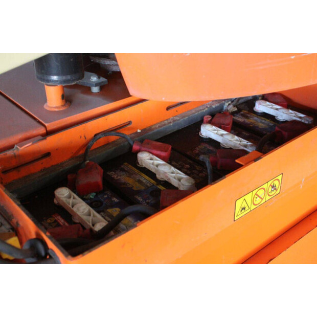 2013 JLG E300AJP-46947170