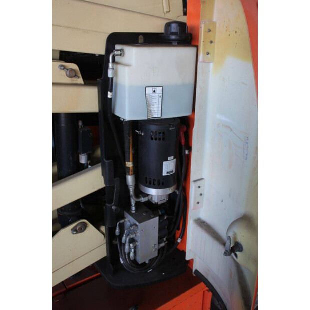 2013 JLG E300AJP-46947171