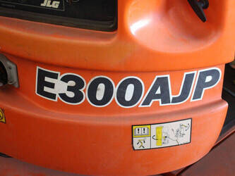 2013-jlg-e300ajp-1449397-46947172