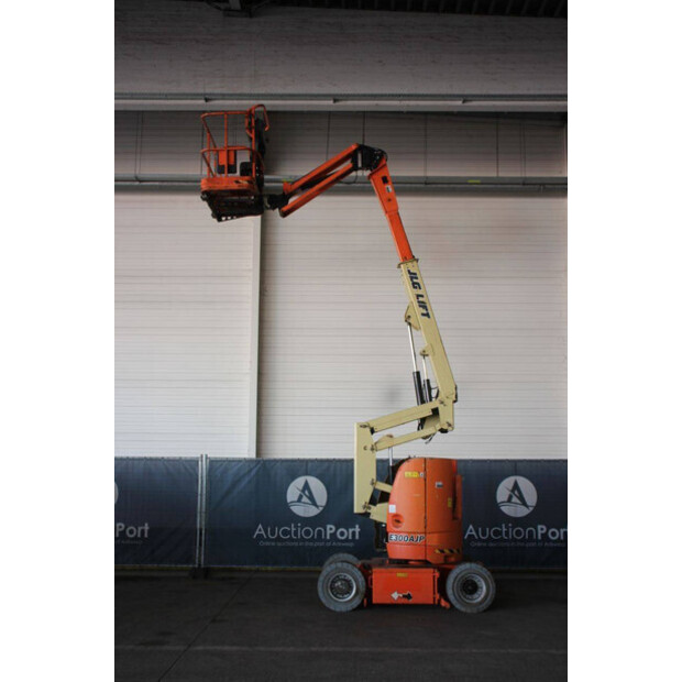2013 JLG E300AJP-46947178