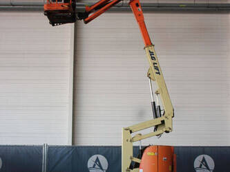 2013-jlg-e300ajp-1449397-46947178