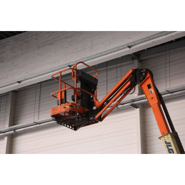 2013 JLG E300AJP-46947180