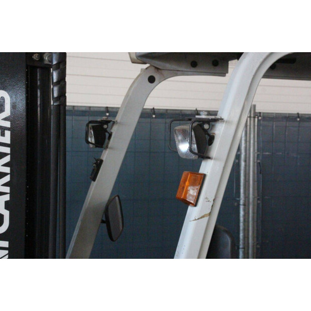 2014 UNICARRIERS AG1N1L16Q-46947287