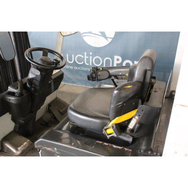 2014 UNICARRIERS AG1N1L16Q-46947293