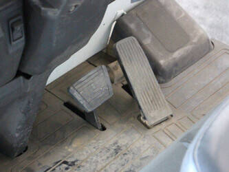 2014-unicarriers-ag1n1l16q-1449401-46947295