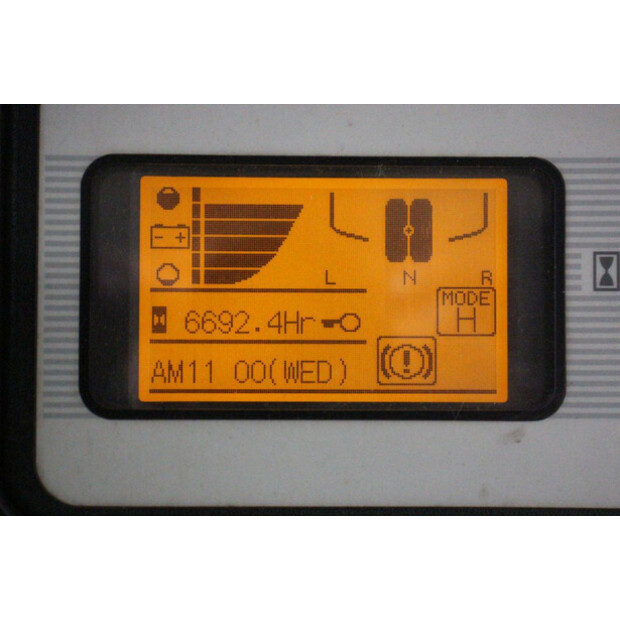 2014 UNICARRIERS AG1N1L16Q-46947298