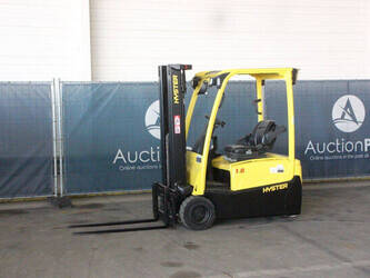 صورة ل رافعات شوكية 2012 هايستر J1.8XNT للبيع في الإمارات العربيّة المتّحدة