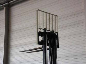 2010-yale-erp16vf-46947433