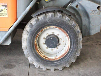 2005-jlg-4013-46947632