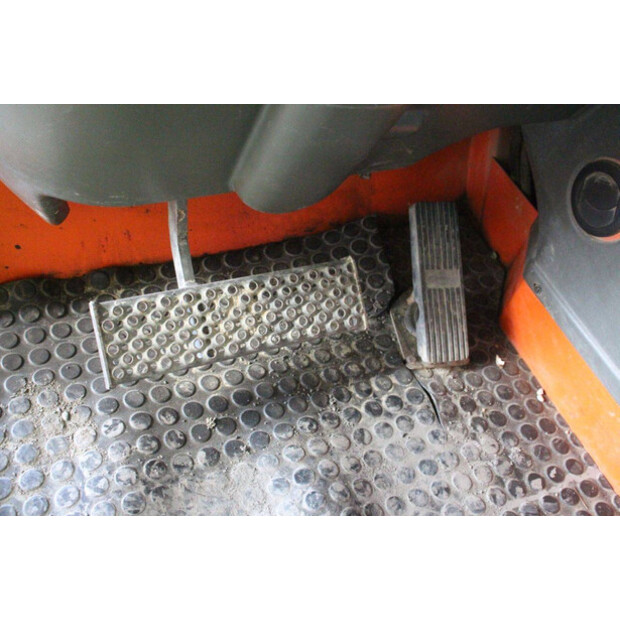 2005 JLG 4013-46947640