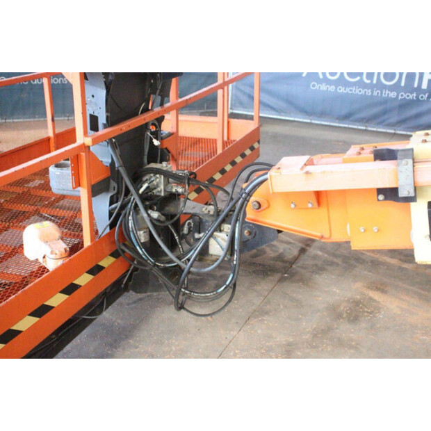 2015 جيه ال جي 680S-46947739