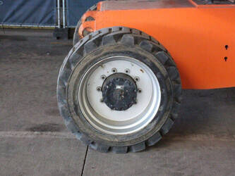 2015-jlg-680s-46947740