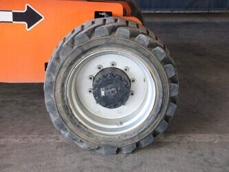 2015-jlg-680s-46947741