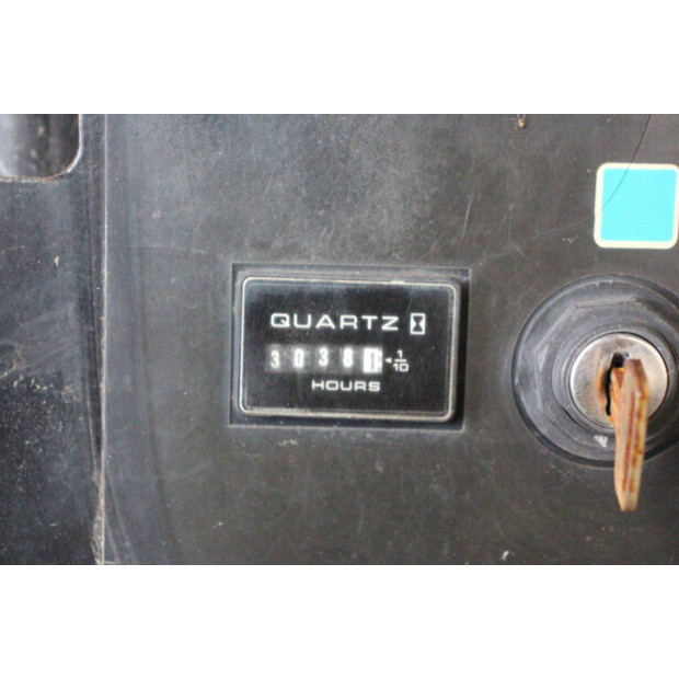 2015 جيه ال جي 680S-46947744