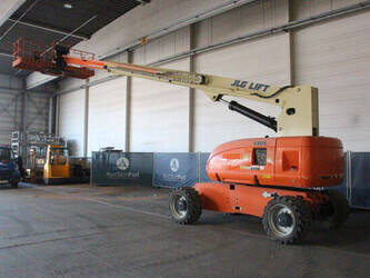 2015-jlg-680s-46947749