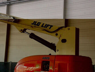 2015-jlg-680s-46947750