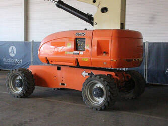 2015-jlg-680s-46947751