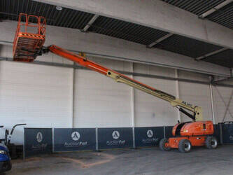 2015-jlg-680s-46947753