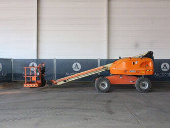 2014-jlg-400s-46947755