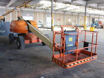 2014-jlg-400s-46947759