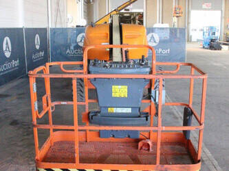 2014-jlg-400s-46947760