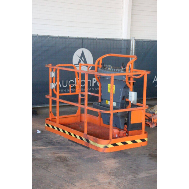 2014 جيه ال جي 400S-46947762