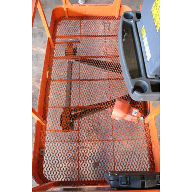 2014 جيه ال جي 400S-46947763