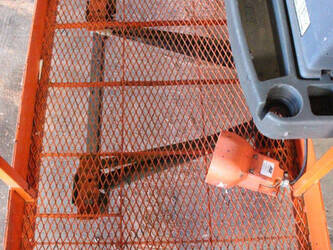 2014-jlg-400s-46947763