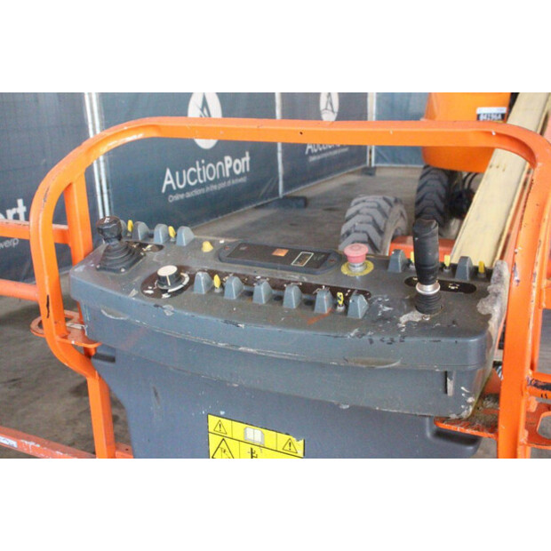 2014 جيه ال جي 400S-46947764