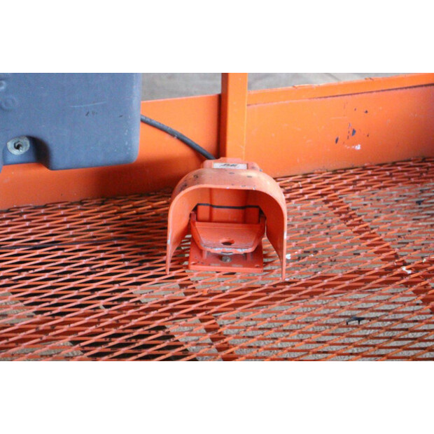 2014 جيه ال جي 400S-46947765