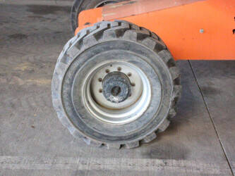 2014-jlg-400s-46947767