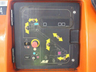 2014-jlg-400s-46947771