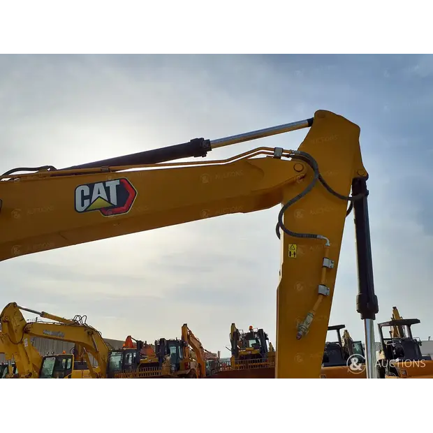 2021 Caterpillar 323D3-46948083
