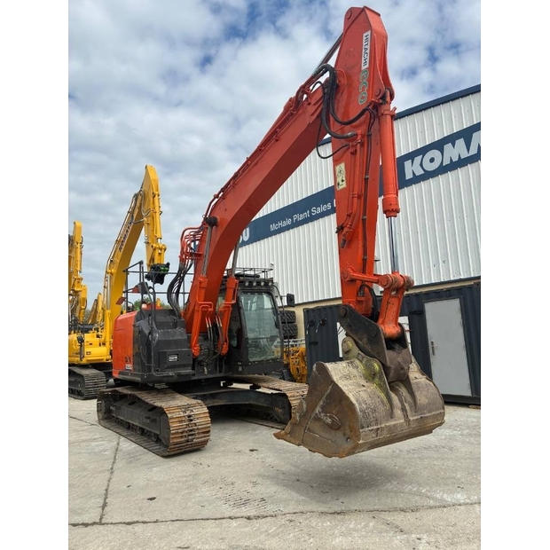 2018 هيتاشى-46952703