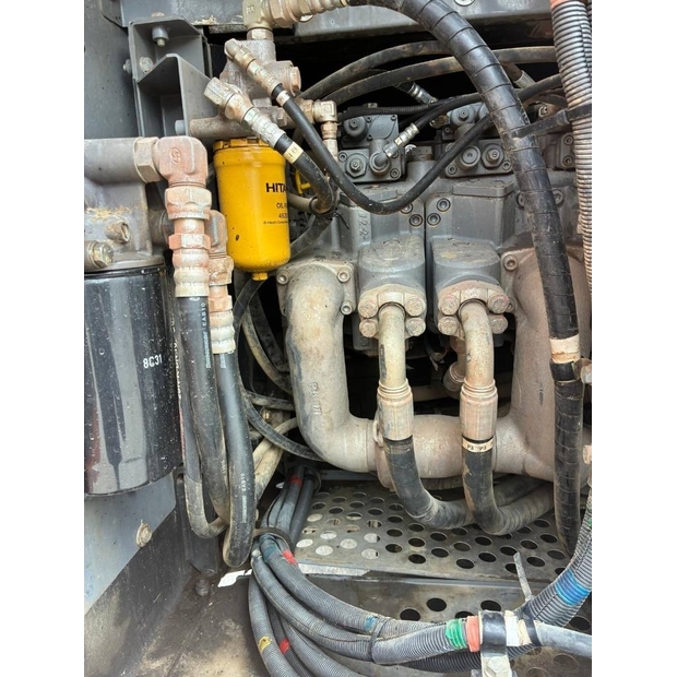 2018 هيتاشى-46952707