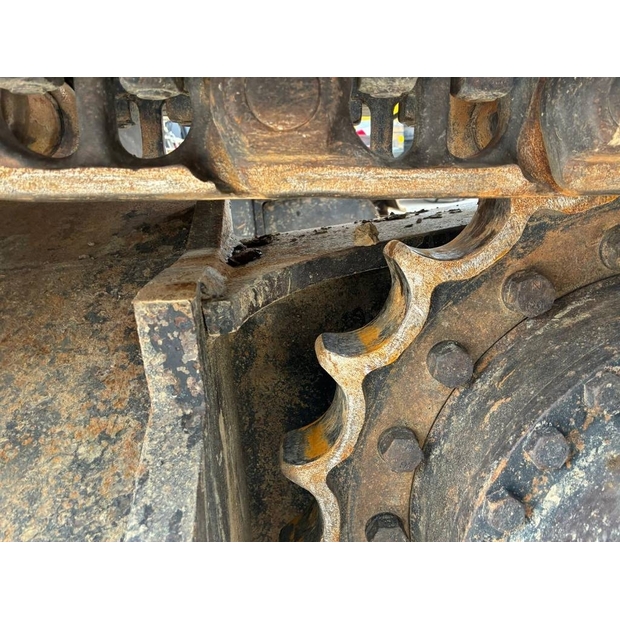 2018 هيتاشى-46952710