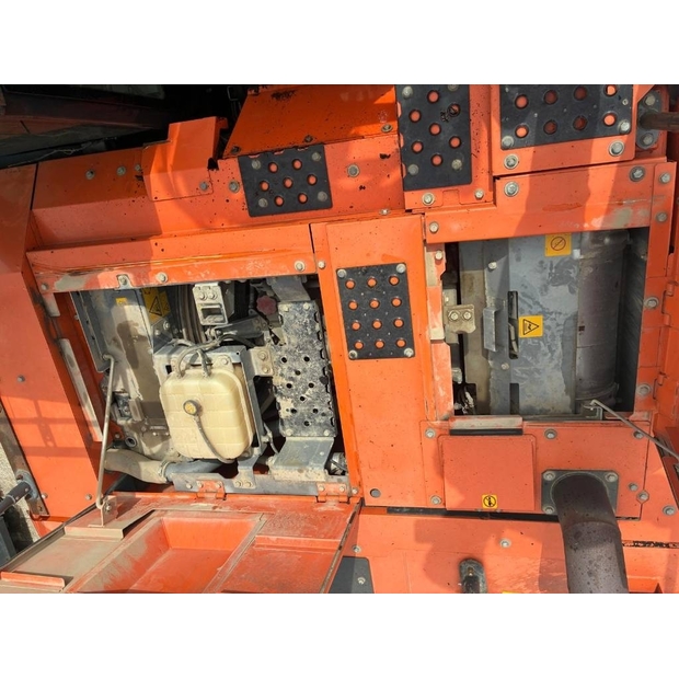 2018 هيتاشى-46952723