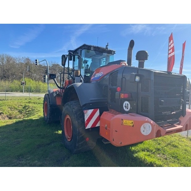 Hitachi ZW250-6-46956276
