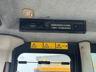 komatsu-wa470-5-1408634-46956522