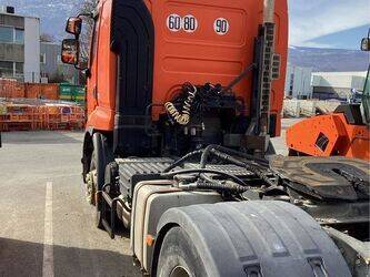 2008-renault-premium-1449536-46963846