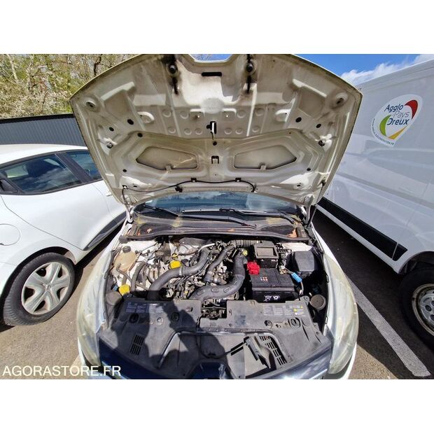 2015 رينو Clio-46963888