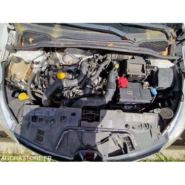 2015 رينو Clio-46963889