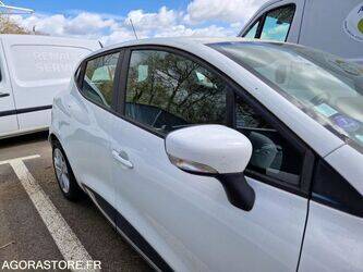 2015-renault-clio-1449539-46963895